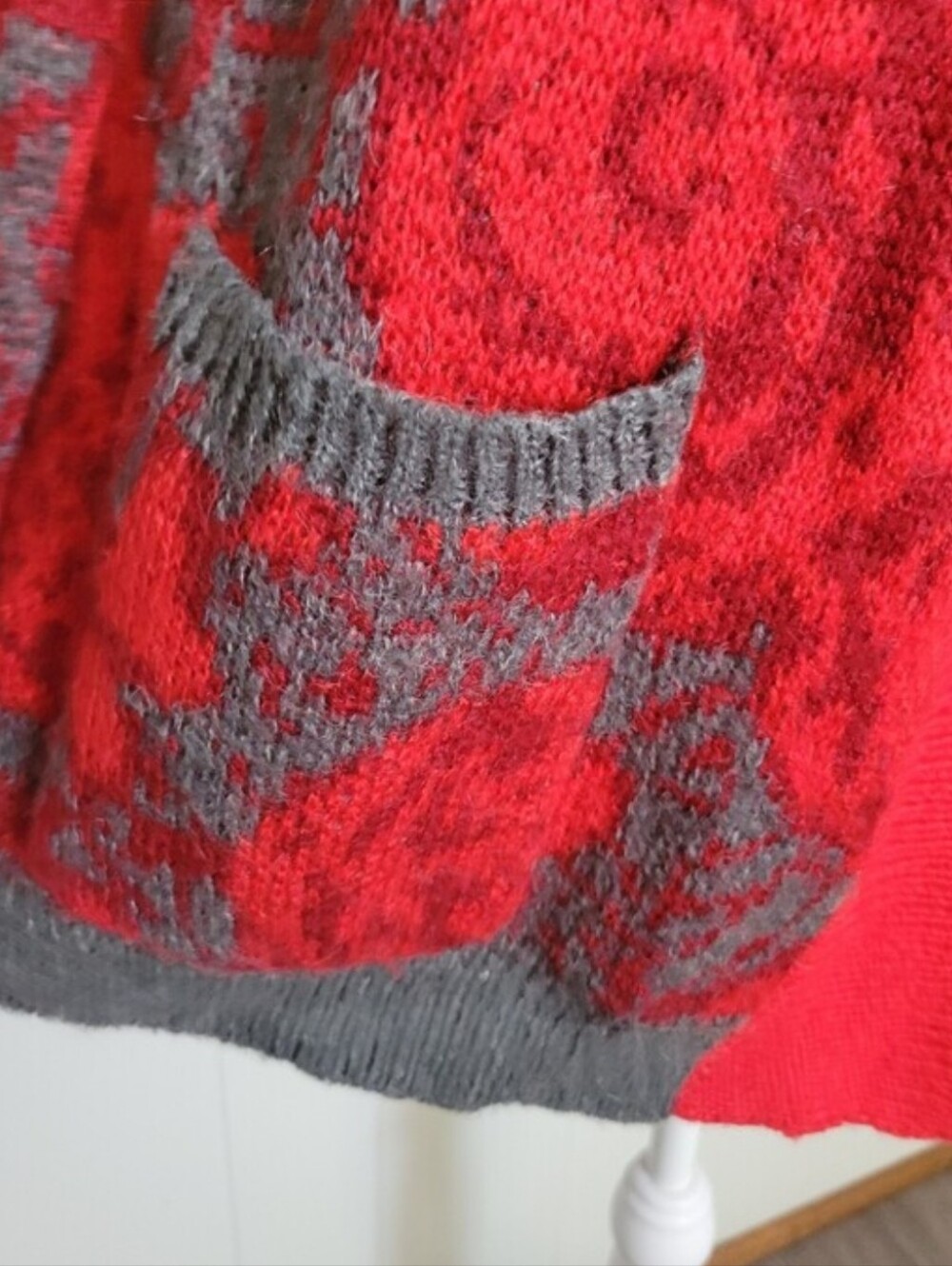 Anthropologie × Sparrow Maraschino Floral Sweater Coat Red & Gray Cardigan M/L - Picture 7 of 12